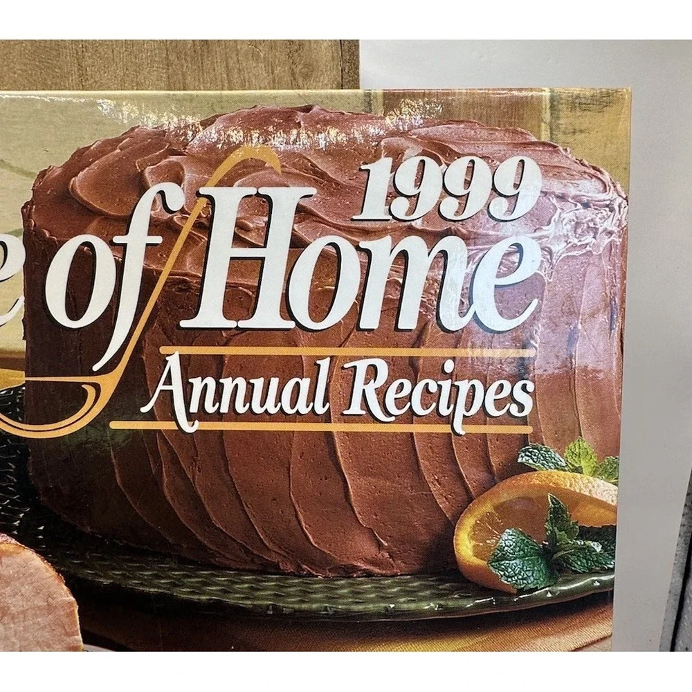 1999 Taste of Home Annual Recipes - Hardcover By Julie Schnittka Hard Cover